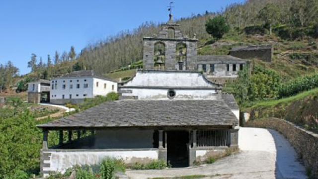 Iglesia parroquial de Nuestra Señora de Bullaso